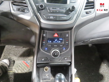 2015 - hyundai avante