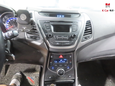 2015 - hyundai avante