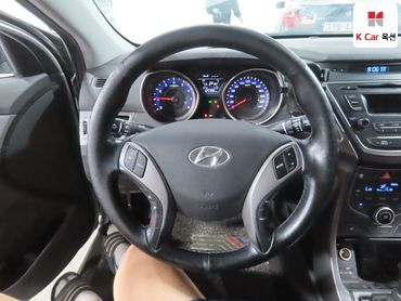 2015 - hyundai avante
