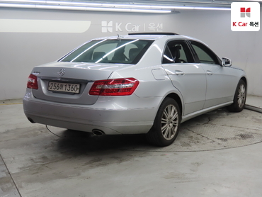 2011 - mercedes-benz e300