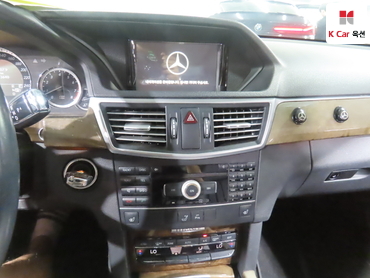 2011 - mercedes-benz e300