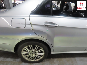 2011 - mercedes-benz e300