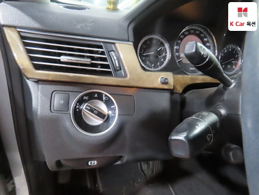 2011 - mercedes-benz e300