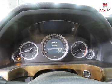 2011 - mercedes-benz e300