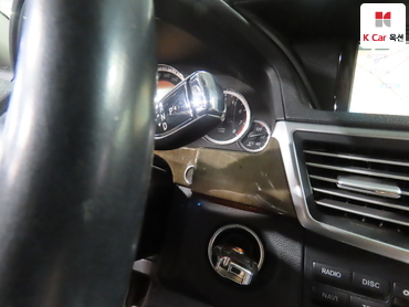 2011 - mercedes-benz e300