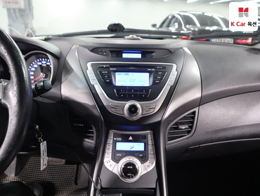 2012 - hyundai avante