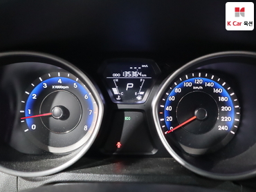 2012 - hyundai avante