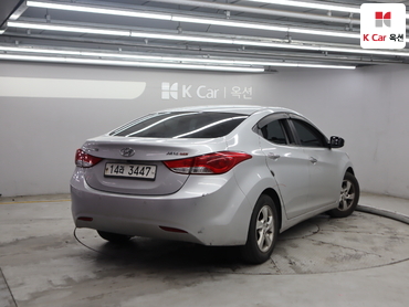 2012 - hyundai avante