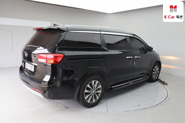 2017 - kia carnival