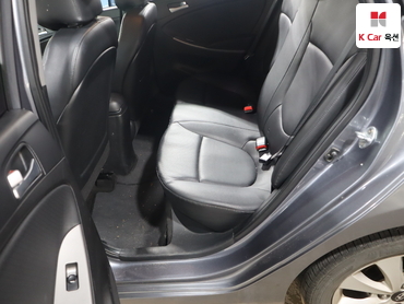 2017 - hyundai accent