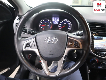 2017 - hyundai accent
