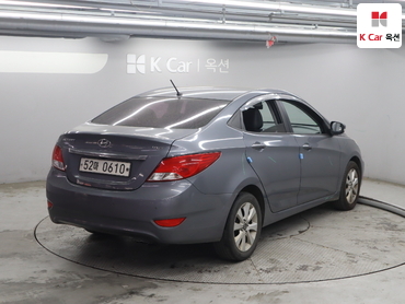 2017 - hyundai accent