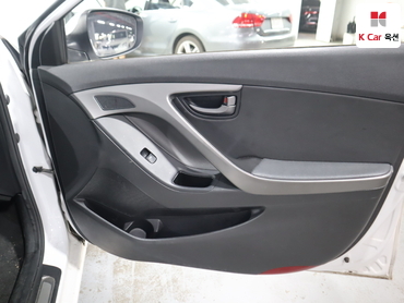 2015 - hyundai avante