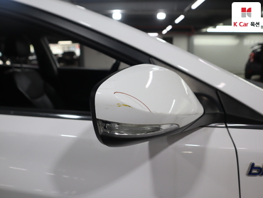 2015 - hyundai avante