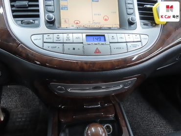 2010 - hyundai bh330