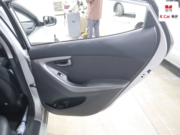 2014 - hyundai avante