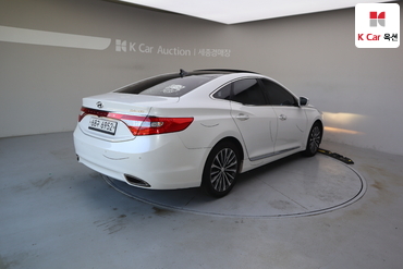 2014 - hyundai grandeur