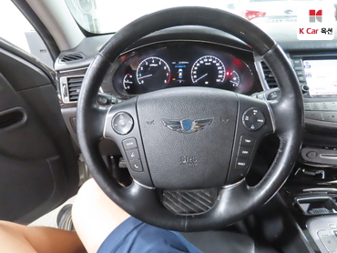 2012 - hyundai bh380