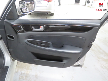 2012 - hyundai bh380