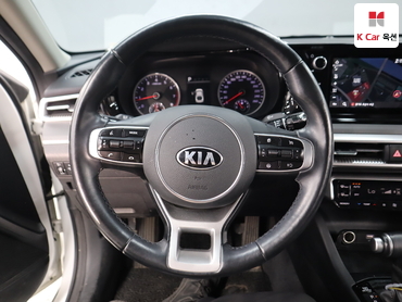 2021 - kia k5