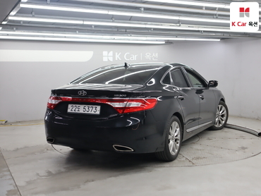 2011 - hyundai grandeur