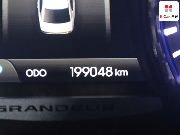 2011 - hyundai grandeur