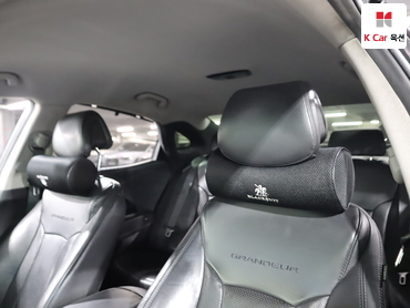 2011 - hyundai grandeur