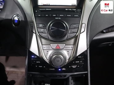 2011 - hyundai grandeur
