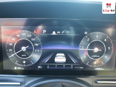 2023 - kia carnival