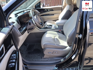 2023 - kia carnival