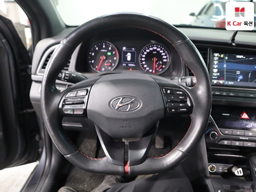 2018 - hyundai avante