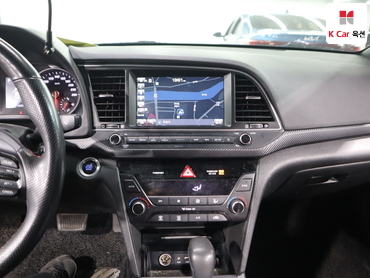 2018 - hyundai avante