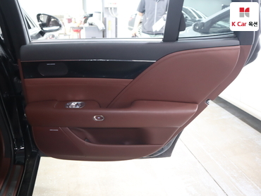 2022 - genesis g90