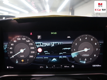2022 - genesis g90