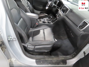 2021 - kia sportage