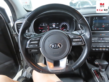 2021 - kia sportage