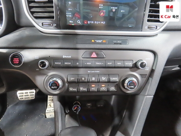 2021 - kia sportage