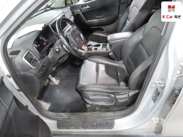 2021 - kia sportage