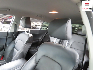 2021 - kia sportage