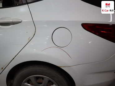 2011 - hyundai accent