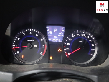 2011 - hyundai accent