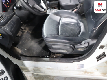 2011 - hyundai accent