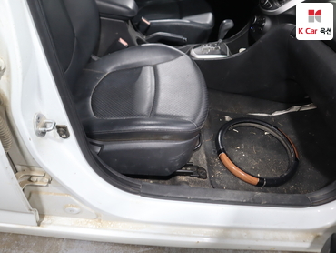 2011 - hyundai accent