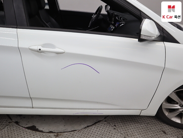 2011 - hyundai accent