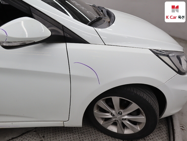 2011 - hyundai accent