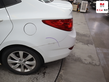 2011 - hyundai accent