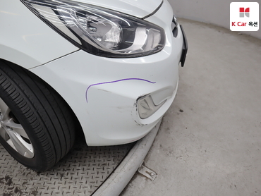 2011 - hyundai accent