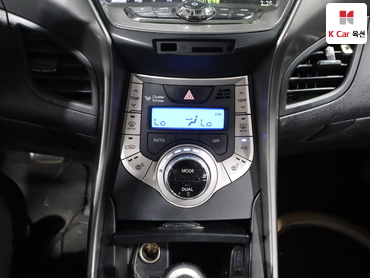 2012 - hyundai avante