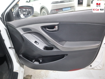 2012 - hyundai avante