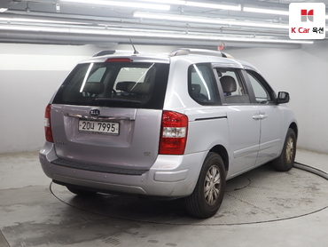 2010 - kia carnival